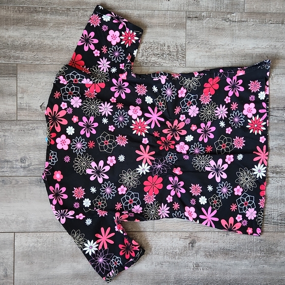 Floral scrub top, sz xs - Picture 6 of 8